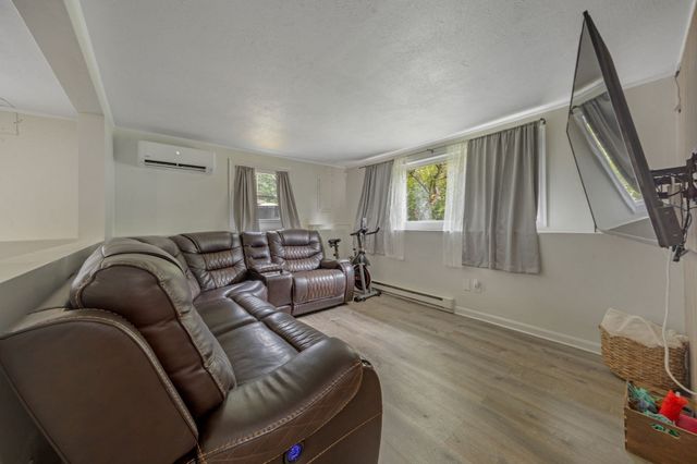 61 Taunton St 61, Bellingham, MA 02019