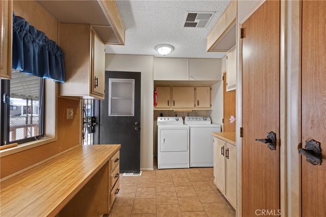 1300 W Menlo Avenue 215, Hemet, CA 92543