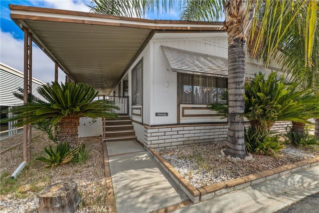 1300 W Menlo Avenue 215, Hemet, CA 92543