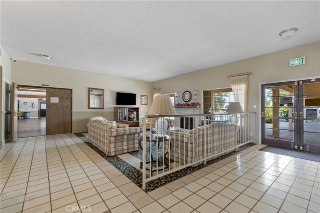 1300 W Menlo Avenue 215, Hemet, CA 92543