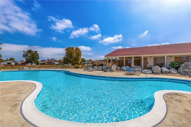 1300 W Menlo Avenue 215, Hemet, CA 92543