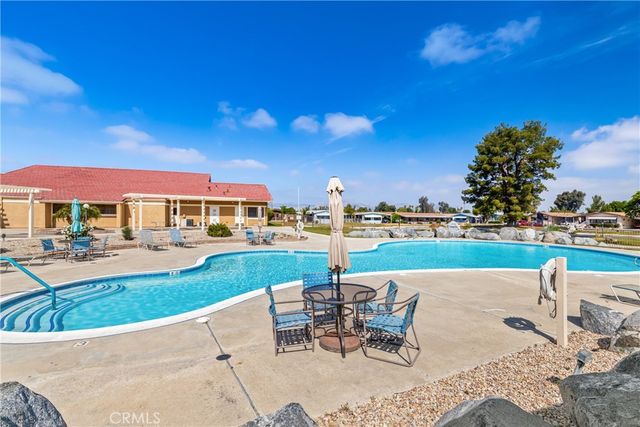 1300 W Menlo Avenue 215, Hemet, CA 92543