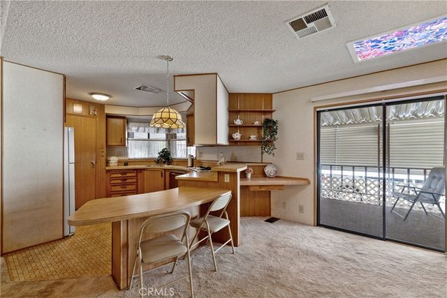 1300 W Menlo Avenue 215, Hemet, CA 92543
