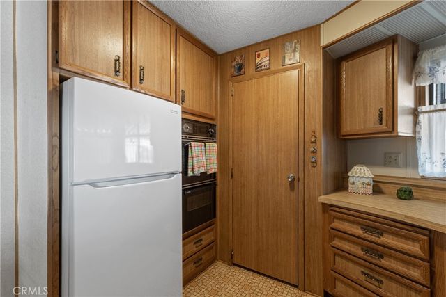 1300 W Menlo Avenue 215, Hemet, CA 92543