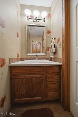 6416 Blossomwood Circle NE, Canton, OH 44721