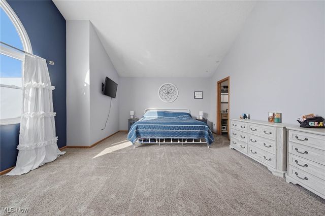 6416 Blossomwood Circle NE, Canton, OH 44721