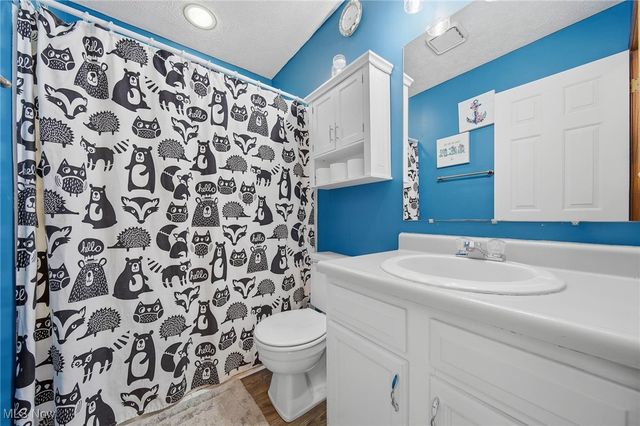 6416 Blossomwood Circle NE, Canton, OH 44721