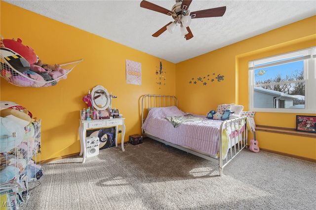 6416 Blossomwood Circle NE, Canton, OH 44721