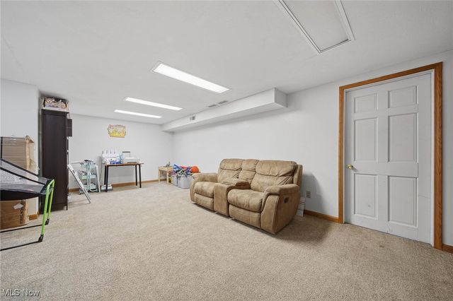 6416 Blossomwood Circle NE, Canton, OH 44721