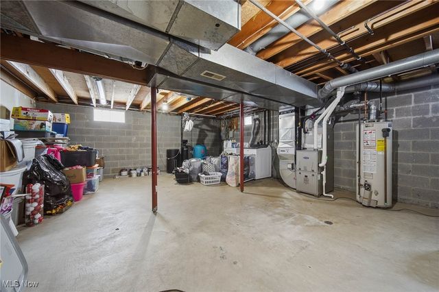 6416 Blossomwood Circle NE, Canton, OH 44721