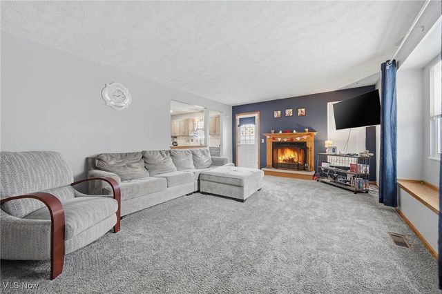 6416 Blossomwood Circle NE, Canton, OH 44721