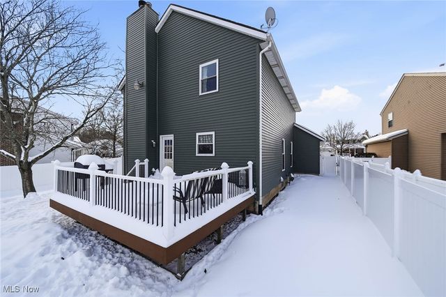 6416 Blossomwood Circle NE, Canton, OH 44721