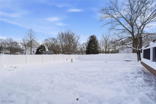 6416 Blossomwood Circle NE, Canton, OH 44721