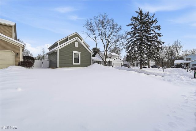 6416 Blossomwood Circle NE, Canton, OH 44721