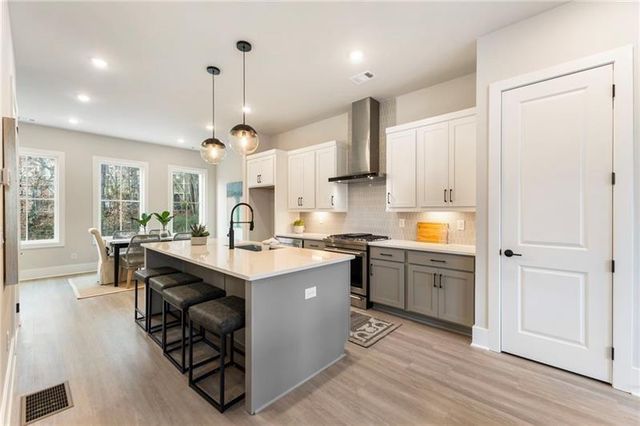 2202 Carlton Court, Atlanta, GA 30318