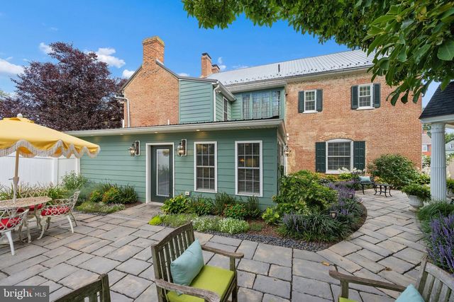 26 E SALISBURY ST, Williamsport, MD 21795
