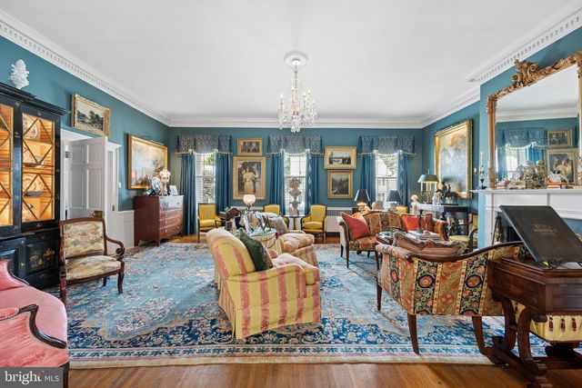 26 E SALISBURY ST, Williamsport, MD 21795