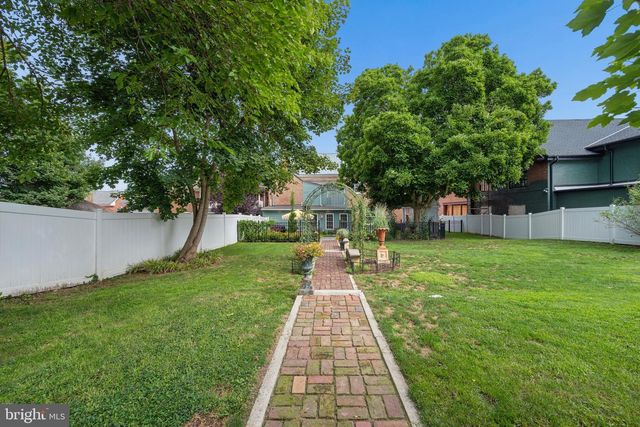 26 E SALISBURY ST, Williamsport, MD 21795