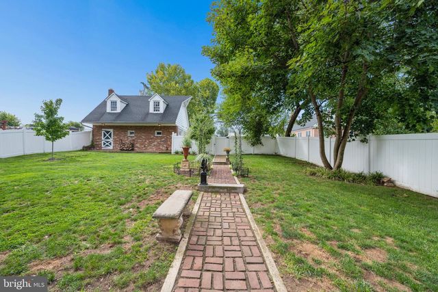 26 E SALISBURY ST, Williamsport, MD 21795