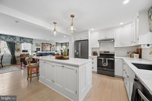 26 E SALISBURY ST, Williamsport, MD 21795