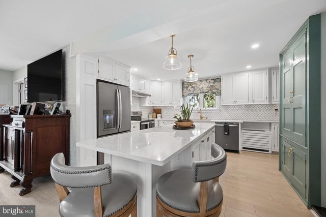 26 E SALISBURY ST, Williamsport, MD 21795