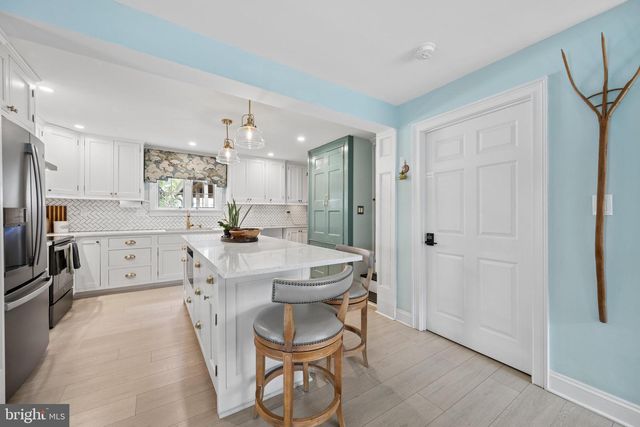 26 E SALISBURY ST, Williamsport, MD 21795