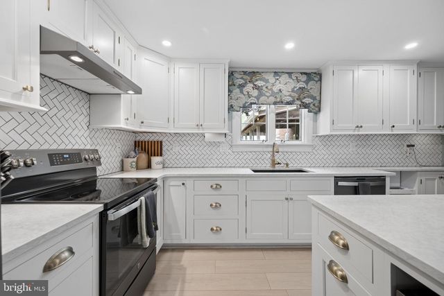 26 E SALISBURY ST, Williamsport, MD 21795