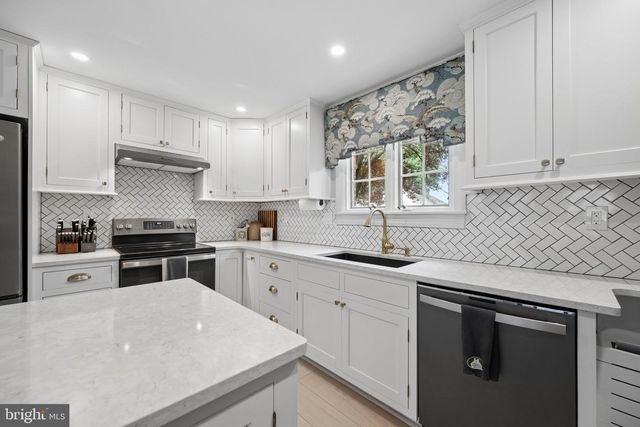 26 E SALISBURY ST, Williamsport, MD 21795