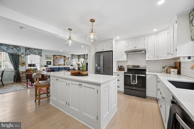 26 E SALISBURY ST, Williamsport, MD 21795