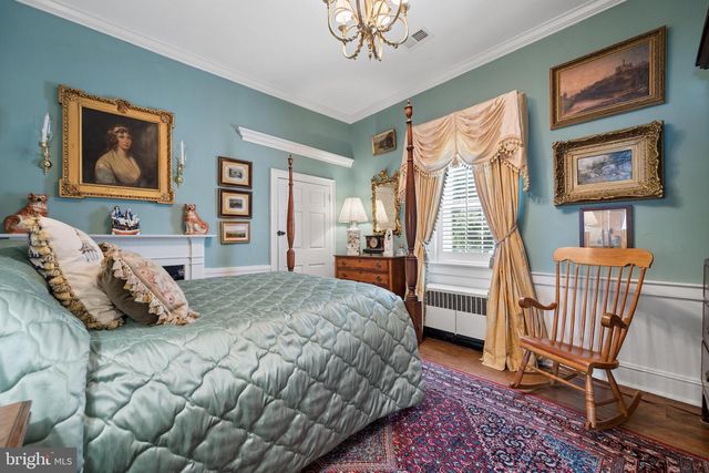 26 E SALISBURY ST, Williamsport, MD 21795