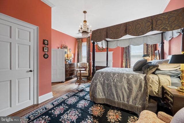 26 E SALISBURY ST, Williamsport, MD 21795