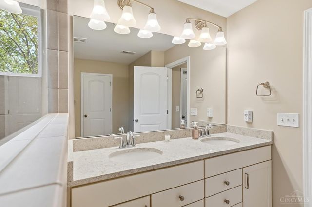 732 Harper Lane, Miami Twp, OH 45140