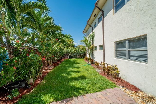 308 Southwind Court 8, North Palm Beach, FL 33408