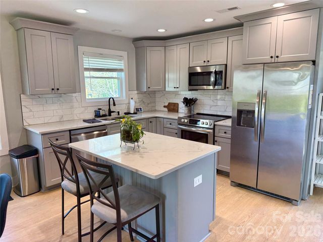 115 Old Meadowbrook Road 9, Mooresville, NC 28115