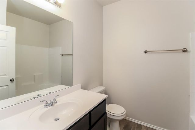 909 N Donald Way, Mustang, OK 73064