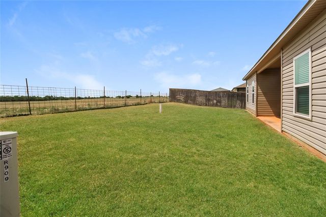 909 N Donald Way, Mustang, OK 73064