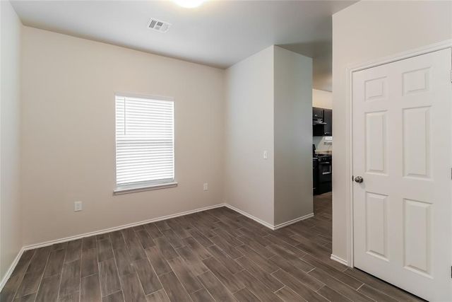 909 N Donald Way, Mustang, OK 73064