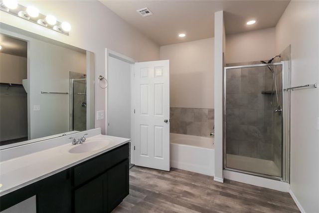 909 N Donald Way, Mustang, OK 73064