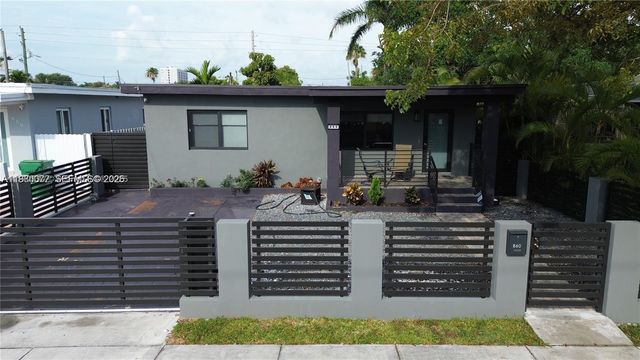 860 NW 18th Pl, Miami, FL 33125