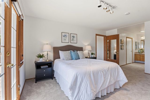 748 Wimbledon Ln, Livermore, CA 94550