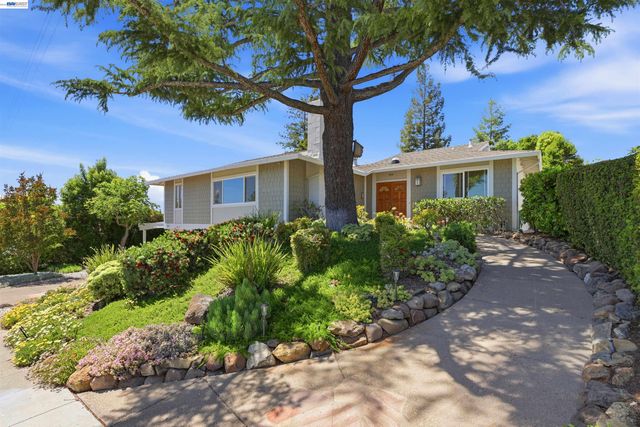 748 Wimbledon Ln, Livermore, CA 94550
