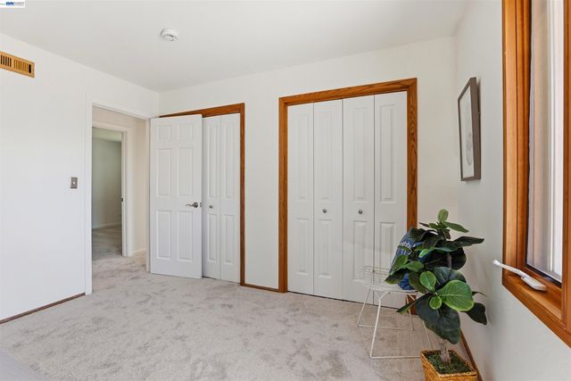 748 Wimbledon Ln, Livermore, CA 94550