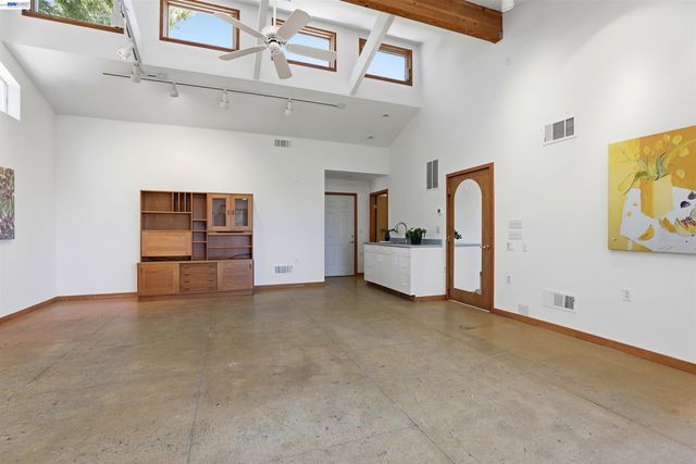 748 Wimbledon Ln, Livermore, CA 94550