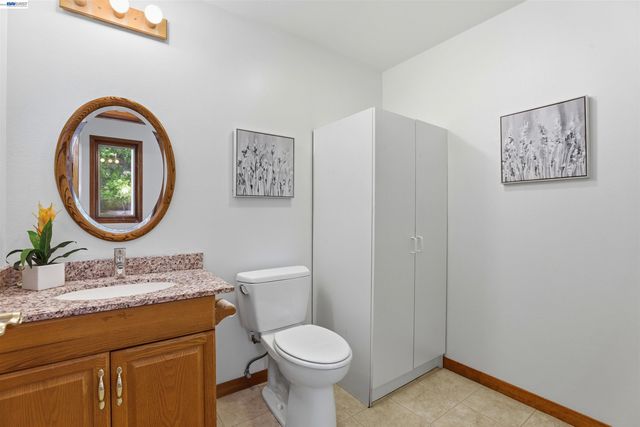 748 Wimbledon Ln, Livermore, CA 94550