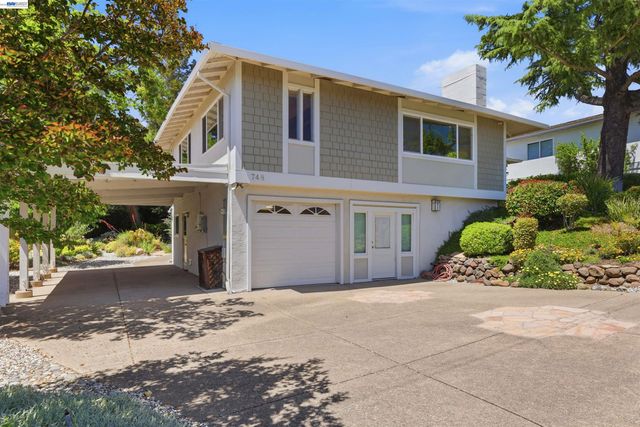 748 Wimbledon Ln, Livermore, CA 94550