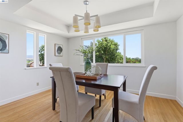748 Wimbledon Ln, Livermore, CA 94550