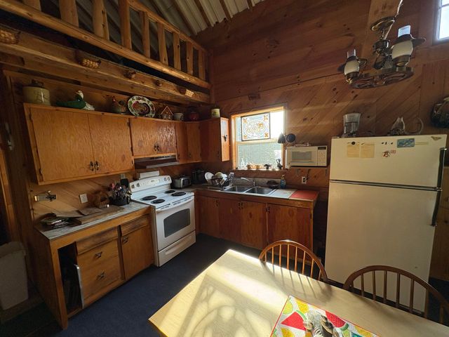 168 Ponemah Path, Newark, VT 05871
