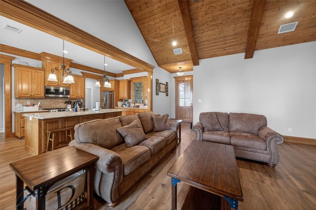 10227 County Road 4101, Frankston, TX 75763