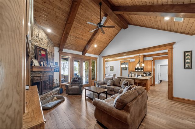 10227 County Road 4101, Frankston, TX 75763