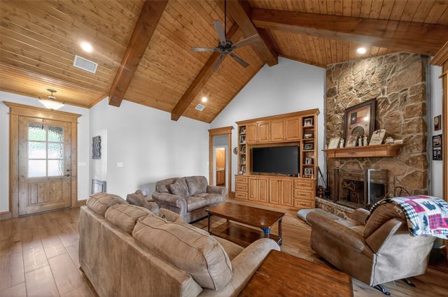 10227 County Road 4101, Frankston, TX 75763